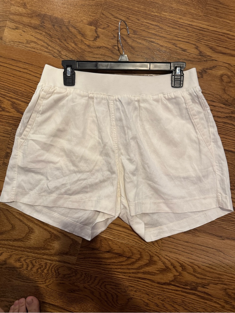Faherty white linen Pull-On Shorts 4 inch inseam